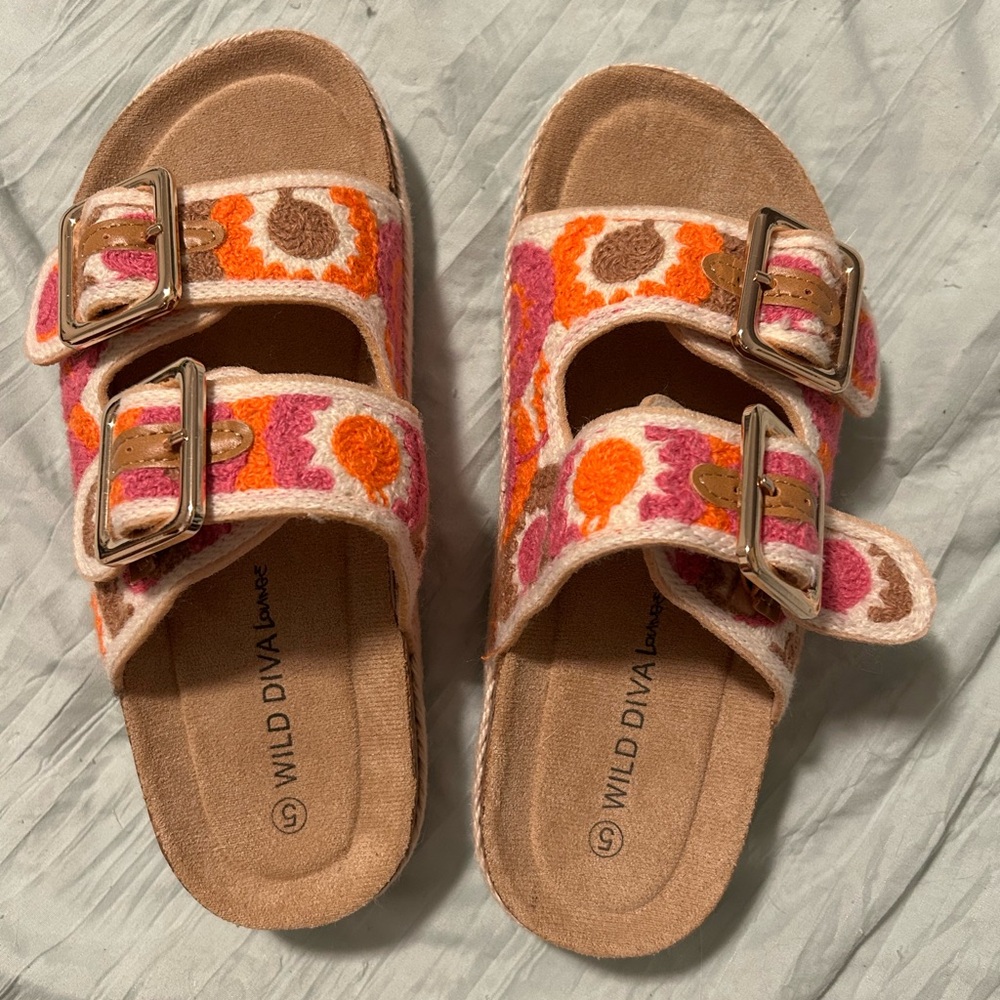 DIVA Lounge Multicolor Buckle Sandals